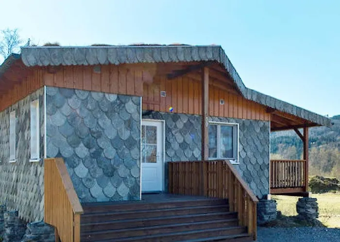 5 Person In Lonevag-by Traum * Lonevag